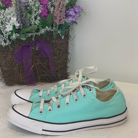 aqua converse low